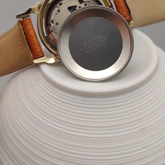 Mouvement détaillé montre automatique Bulova Selfwinding 23 Jewels, 1957. Pièce horlogère vintage d'exception.