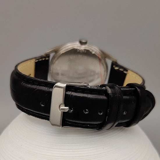 Fermoir authentique de la montre vintage Favre-Leuba Seachief 1968, mouvement manuel. Détail clé pour montre femme ou homme.