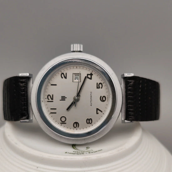 Cadran détaillé montre Lip Automatic 1972 argenté. Mouvement automatique. Superbe montre vintage.