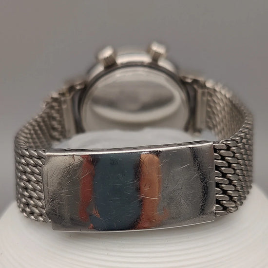 Fermoir original de la montre vintage Lip Nautic-ski 1955. Détail authentique et essentiel pour collectionneurs.