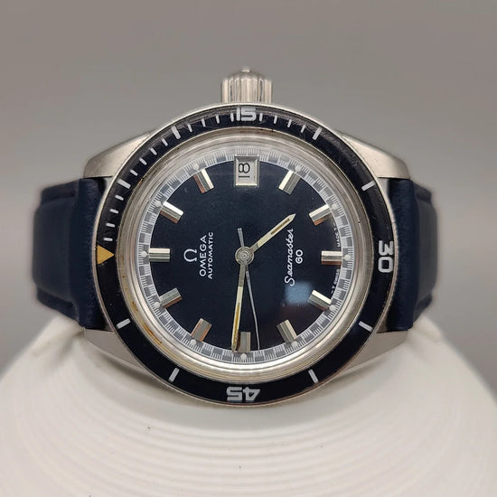 Boîtier acier de la montre Omega Seamaster 60 automatique de 1968, cadran bleu.