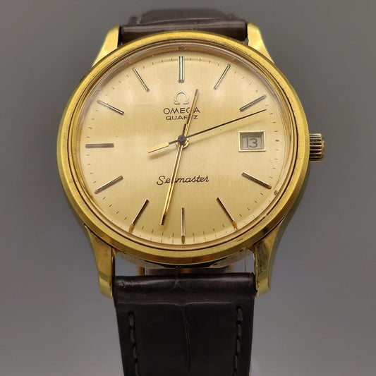 Photo du boîtier d'une montre Omega Seamaster De Ville automatique vintage de 1965, cadran champagne.