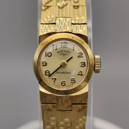 Cadran détaillé d'une montre vintage Rotary Incabloc de 1970, mouvement manuel, couleur crème/champagne.