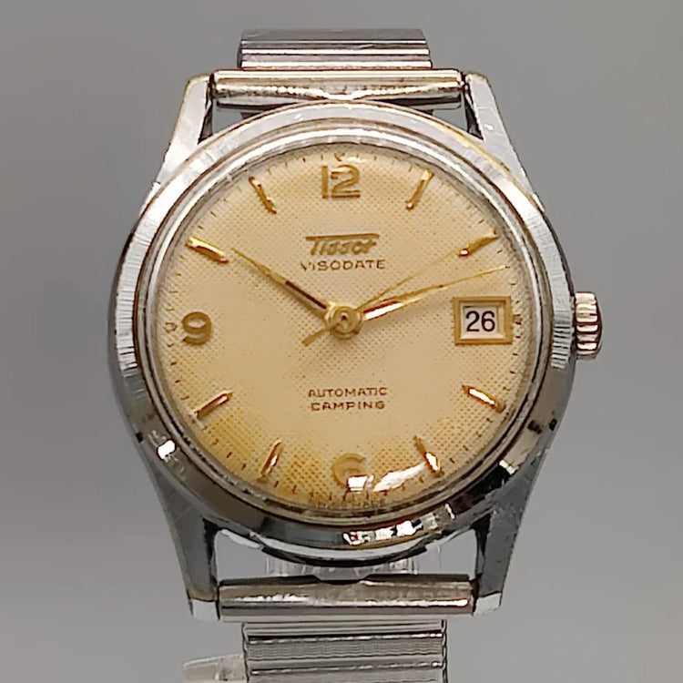 Boîtier de la montre vintage Tissot Visodate Camping automatique de 1962 avec cadran champagne.