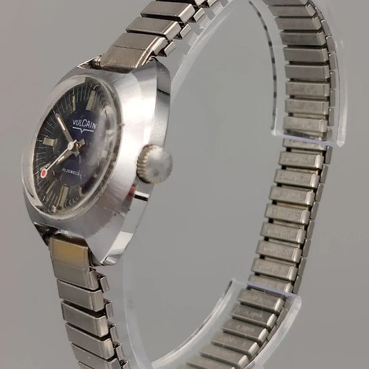 Vulcain Classic 1972 : détail couronne. Montre vintage femme, mouvement manuel, cadran bleu 26mm.